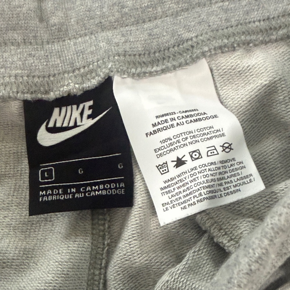 Nike Men's Athletic Gray Shorts - Picture 3 of 5